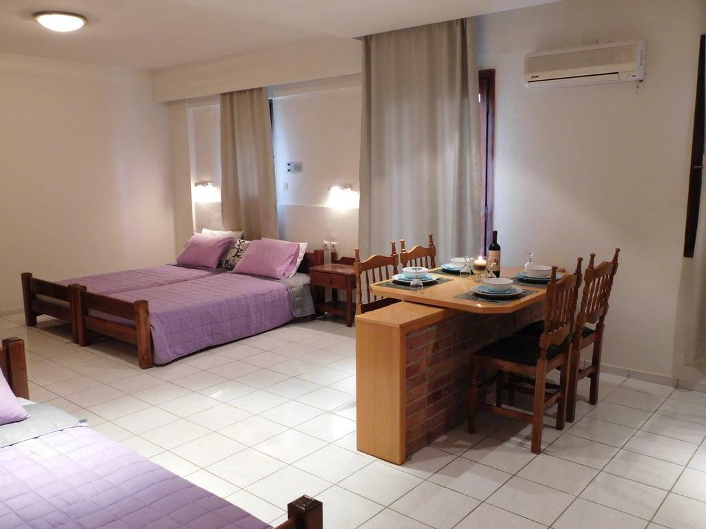 Athina Inn Chersonissos Buitenkant foto