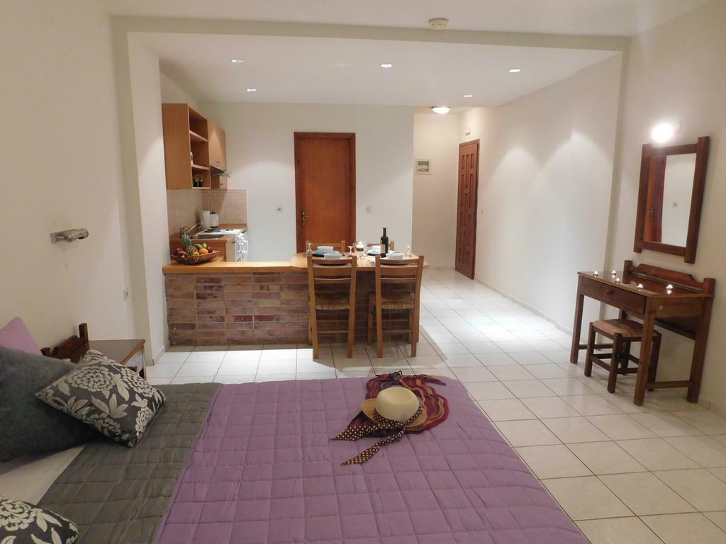 Athina Inn Chersonissos Buitenkant foto